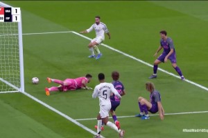 La Liga-Real Madrid 4-1 Espanyol giành 3 chiến thắng liên tiếp Courtois sở hữu đường chuyền và cú sút của Pep Vinicius